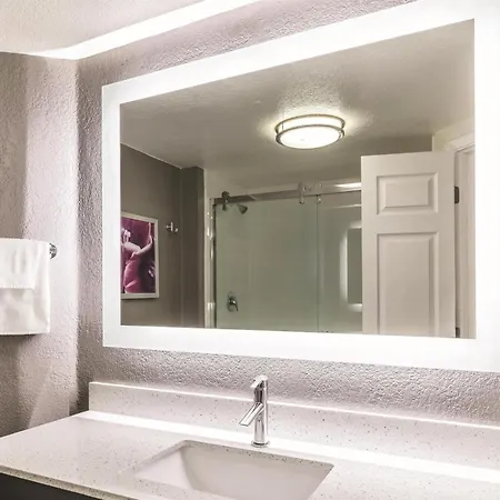 Hotel La Quinta By Wyndham Austin Airport Esterno foto