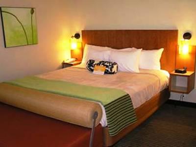 La Quinta By Wyndham Airport Hotel 3*