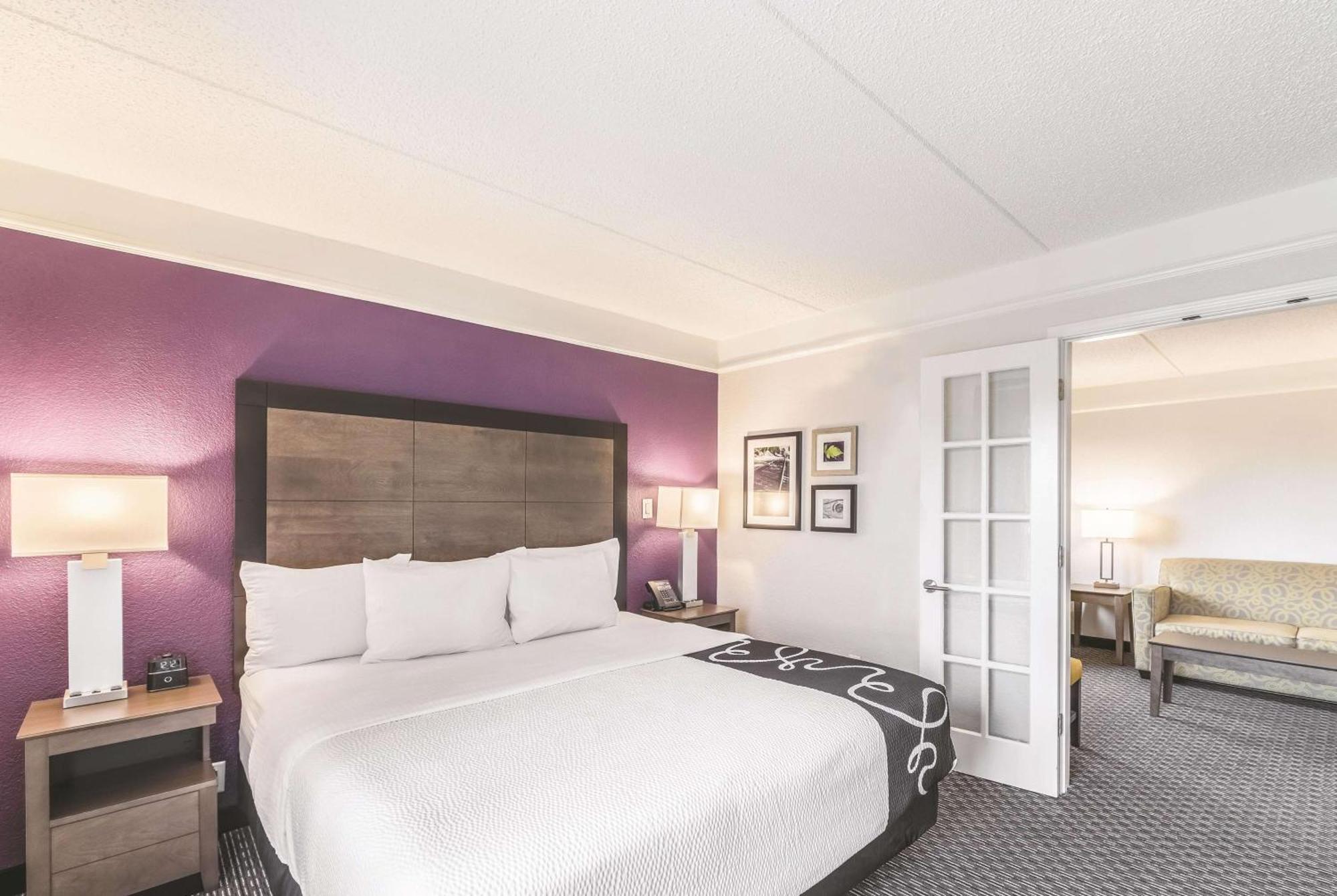 Hotel La Quinta By Wyndham Airport
