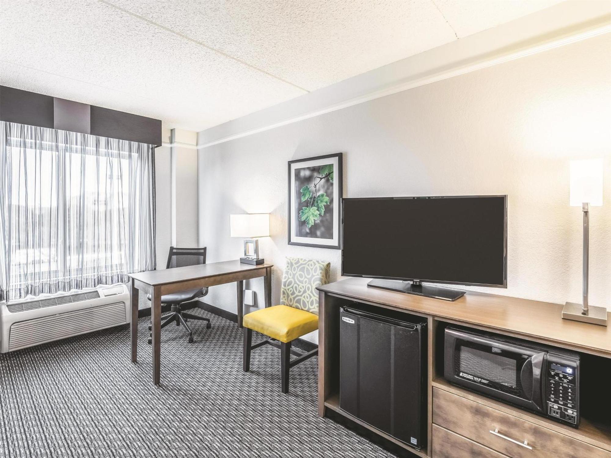 Hotel La Quinta By Wyndham Airport Austin