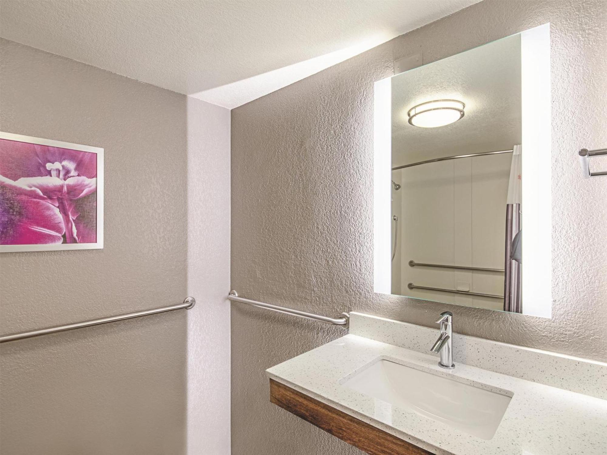 La Quinta By Wyndham Airport Hotel Austin