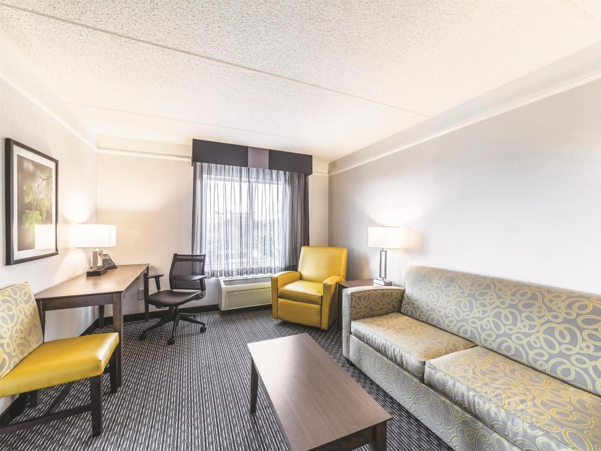 La Quinta By Wyndham Airport Austin