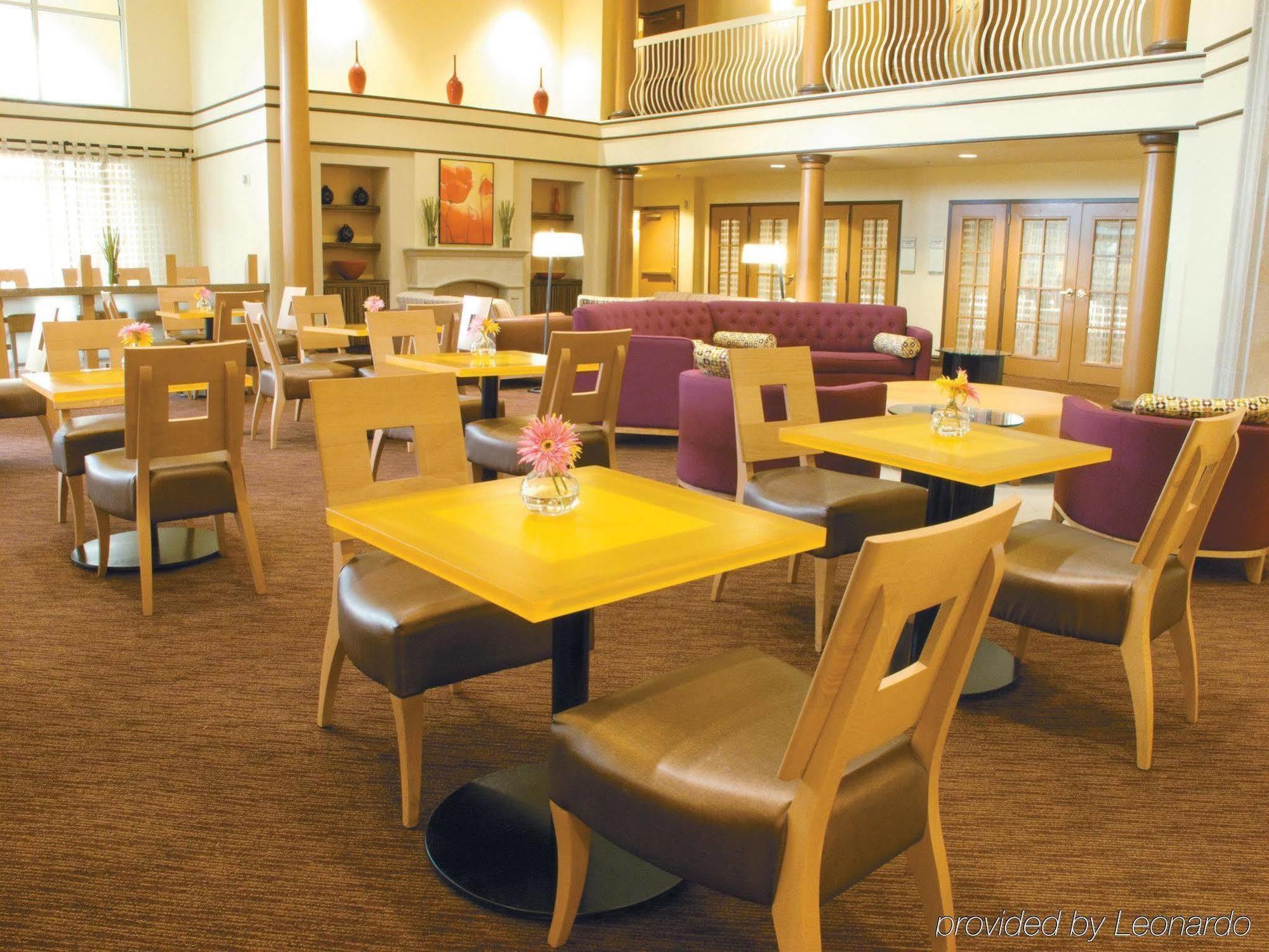 La Quinta By Wyndham Airport Hotel 3*