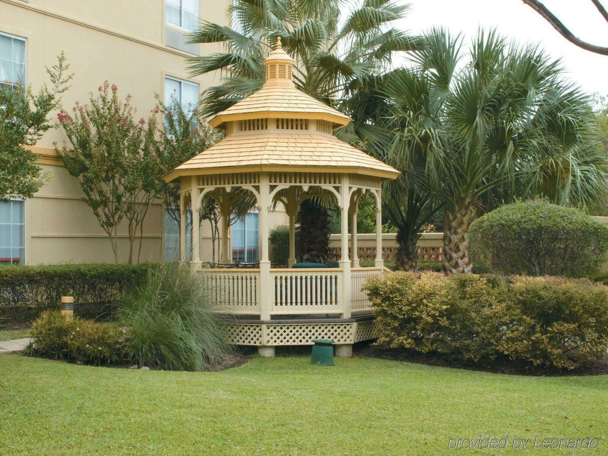 La Quinta By Wyndham Airport Hotel